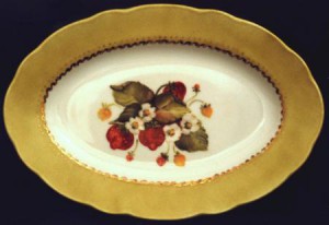 piatto ovale porcellana con ciuffetto di  fragole